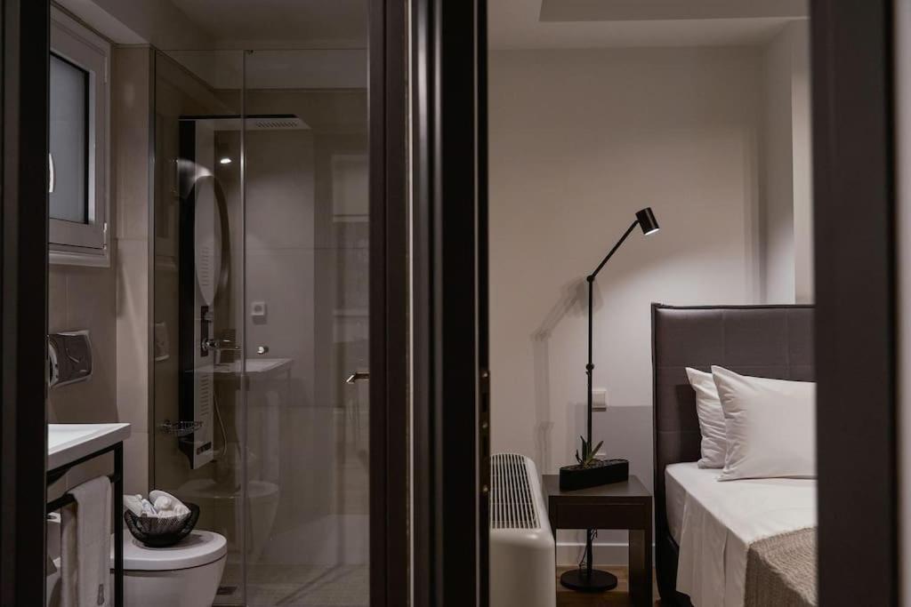 Viola Comfort Suite Атина Екстериор снимка