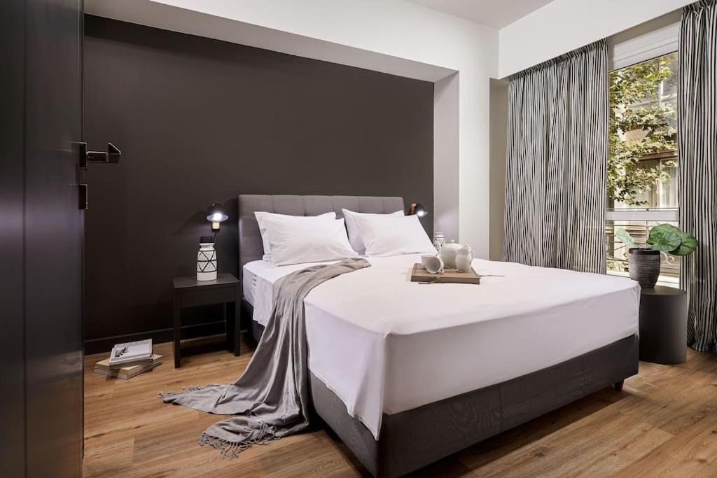 Viola Comfort Suite Атина Екстериор снимка